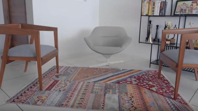 Kajal has a custom-made carpet brought in from Rajasthan. Kajal has a custom-made carpet brought in from Rajasthan.