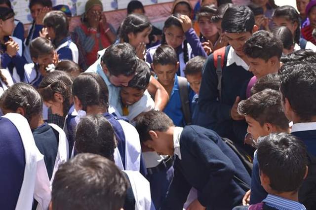 Students sarround Ashish Dangwal. Students sarround Ashish Dangwal.