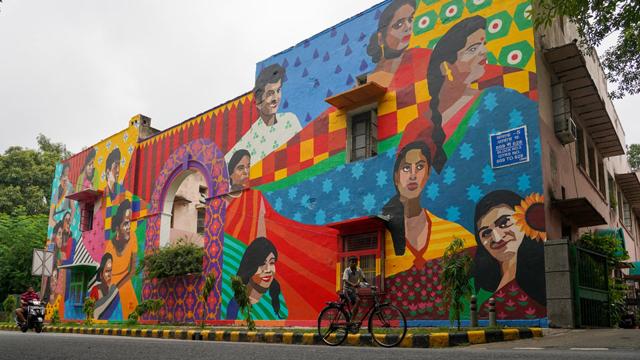 Aravani Art Project painted their first mural in the capital in collaboration with the transgender community of Delhi. (Asian Paints) Aravani Art Project painted their first mural in the capital in collaboration with the transgender community of Delhi. (Asian Paints)