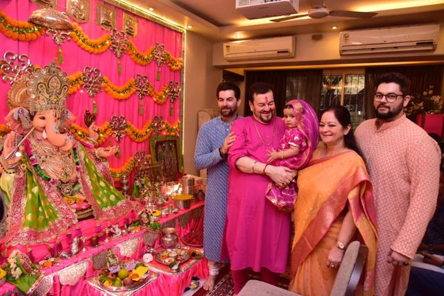 Neil Nitin Mukesh celebrates Ganesh Chaturthi with family. (Varinder Chawla) Neil Nitin Mukesh celebrates Ganesh Chaturthi with family. (Varinder Chawla)