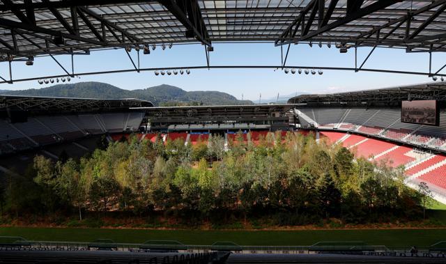 The temporary art intervention by Swiss artist Klaus Littmann "FOR FOREST – The Unending Attraction of Nature" is seen on the Woerthersee Stadium in Klagenfurt, Austria September 5, 2019. REUTERS/Leonhard Foeger (REUTERS) The temporary art intervention by Swiss artist Klaus Littmann "FOR FOREST – The Unending Attraction of Nature" is seen on the Woerthersee Stadium in Klagenfurt, Austria September 5, 2019. REUTERS/Leonhard Foeger (REUTERS)
