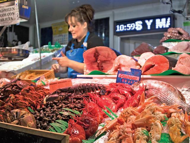 The morning fish market in Salamanca is full of fresh catch of the day (Saubhadra Chatterji) The morning fish market in Salamanca is full of fresh catch of the day (Saubhadra Chatterji)