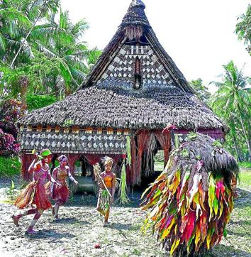 A performance outside the Cassowary tribe’s haus tamburan. (Geetika Jain) A performance outside the Cassowary tribe’s haus tamburan. (Geetika Jain)