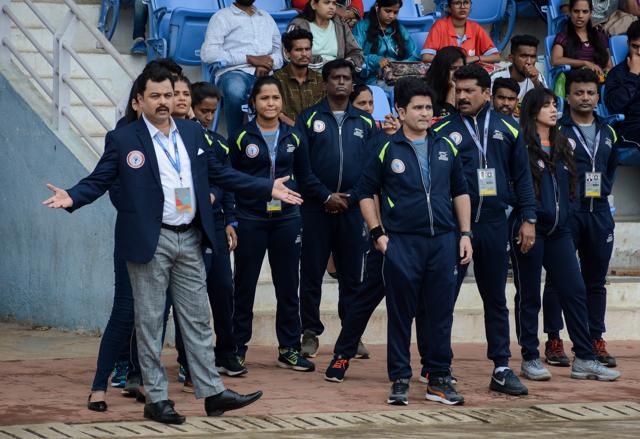 Subodh Bhave and Sushant Shelar during a shooting of their upcoming Marathi movie Vijeta at Balewadi Stadium in Pune, India, on Tuesday, September 17, 2019 (Milind Saurkar/HT Photo)