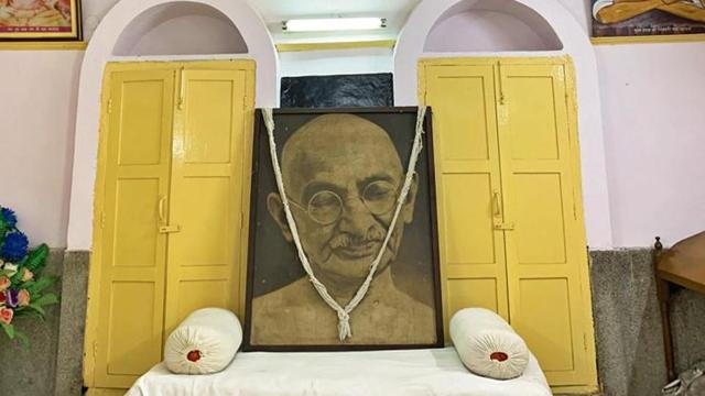 Bapu Niwas on Mandir Marg. (Mayank Austen Soofi) Bapu Niwas on Mandir Marg. (Mayank Austen Soofi)