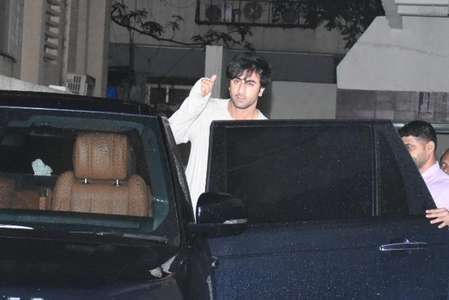 Ranbir Kapoor seen at the office of Dharma Productions in Mumbai. (IANS) Ranbir Kapoor seen at the office of Dharma Productions in Mumbai. (IANS)