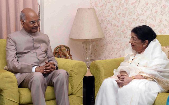 President Ram Nath Kovind meets Bollywood singer Lata Mangeshkar at her residence in Mumbai. (ANI) President Ram Nath Kovind meets Bollywood singer Lata Mangeshkar at her residence in Mumbai. (ANI)