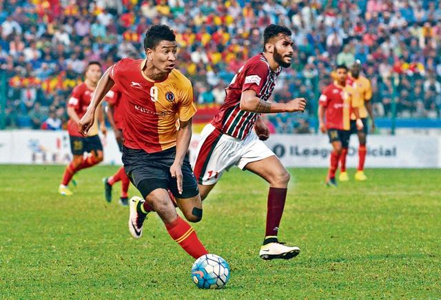 The Kolkata derby still attracts the biggest crowd in India. In picture, East Bengal’s Willis Deon Plaza (left) during the 2017 I-League derby in Siliguri The Kolkata derby still attracts the biggest crowd in India. In picture, East Bengal’s Willis Deon Plaza (left) during the 2017 I-League derby in Siliguri