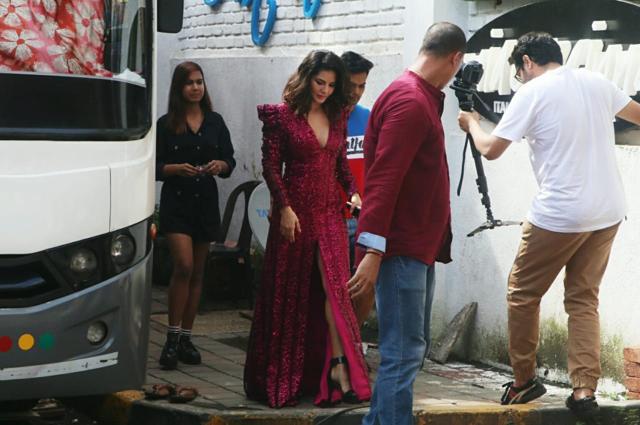 Sunny Leone spotted during an ad shoot. Sunny Leone spotted during an ad shoot.