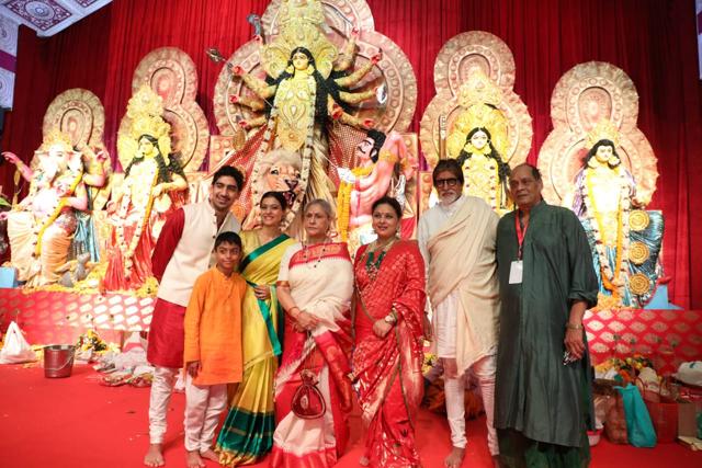 Ayan Mujerji, Kajol with son Yug, Jaya Bachchan, Sharbani Mukherjee and Amitabh Bachchan come together for a group picture at a Durga Puja pandal. (Varinder Chawla) Ayan Mujerji, Kajol with son Yug, Jaya Bachchan, Sharbani Mukherjee and Amitabh Bachchan come together for a group picture at a Durga Puja pandal. (Varinder Chawla)