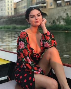 In 2015, the singer had cancelled half of her ‘Revival Tour’ shows and instead opted for therapy for anxiety and depression. (Instagram/Selena Gomez) In 2015, the singer had cancelled half of her ‘Revival Tour’ shows and instead opted for therapy for anxiety and depression. (Instagram/Selena Gomez)