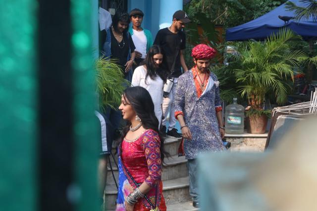 Kiara Advani on sets of Bhool Bhulaiyaa 2. (Varinder Chawla) Kiara Advani on sets of Bhool Bhulaiyaa 2. (Varinder Chawla)