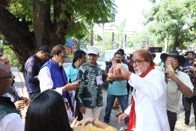 Fans dressed as Amitabh Bachchan outside his residence. (Varinder Chawla) Fans dressed as Amitabh Bachchan outside his residence. (Varinder Chawla)
