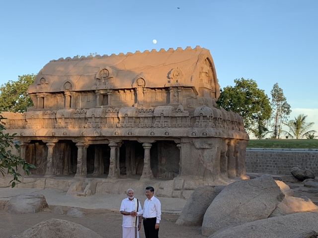 Kickstarting their informal meet, Modi took Xi on a guided tour at the magnificent relief structure Arjuna’s Penance, which was carved in the mid-seventh century. (Photo: narendramodi/ Twitter) Kickstarting their informal meet, Modi took Xi on a guided tour at the magnificent relief structure Arjuna’s Penance, which was carved in the mid-seventh century. (Photo: narendramodi/ Twitter)