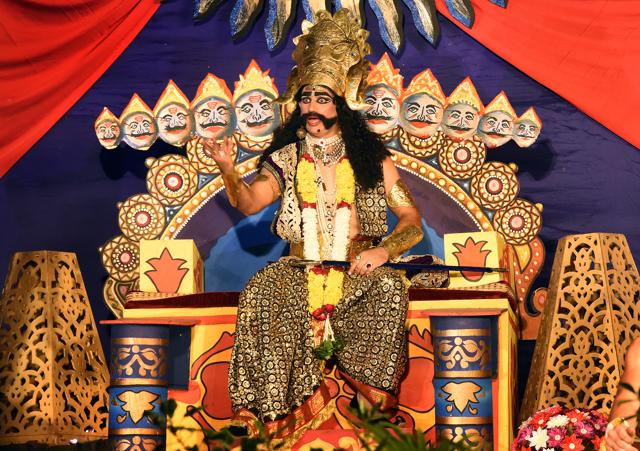 The Ravan darbar scene during the Ramlila organized by the Nav Shri Dharmik Leela committee in New Delhi on October 09, 2016. (Sonu Mehta/HT PHOTO) The Ravan darbar scene during the Ramlila organized by the Nav Shri Dharmik Leela committee in New Delhi on October 09, 2016. (Sonu Mehta/HT PHOTO)
