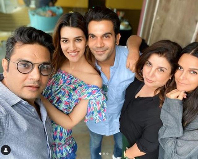 Kriti Sanon with Rajkummar Rai, Farah Khan and Neha Dhupia. Kriti Sanon with Rajkummar Rai, Farah Khan and Neha Dhupia.