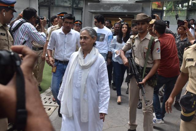 Aishwarya Rai with Abhishek Bachchan and Jaya Bachchan at the polling station. Aishwarya Rai with Abhishek Bachchan and Jaya Bachchan at the polling station.