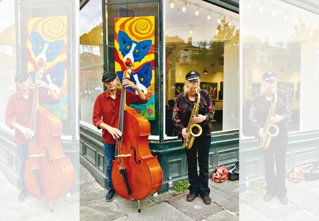 The music on the streets greets visitors at every nook and corner (Aarti Sethi) The music on the streets greets visitors at every nook and corner (Aarti Sethi)