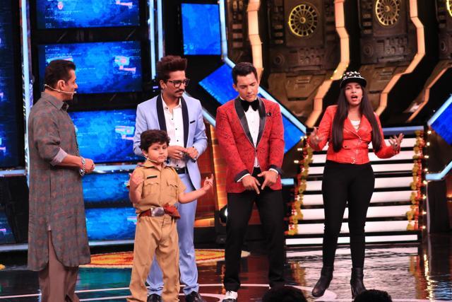 Salman Khan with Dhinchak Pooja on Bigg Boss 13.