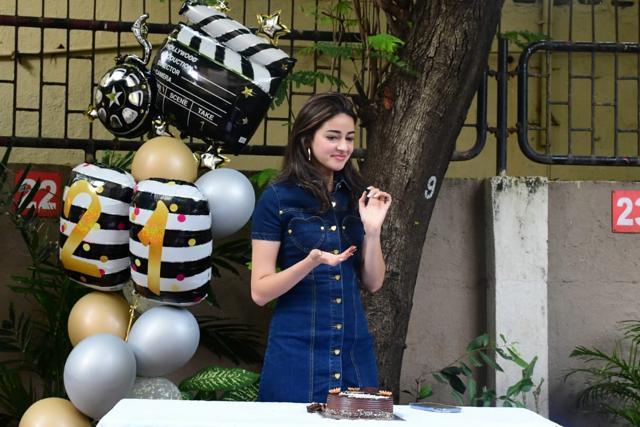 Ananya Panday cuts her birthday cake. Ananya Panday cuts her birthday cake.