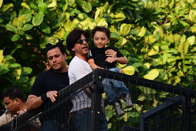Shah Rukh Khan holds his son AbRam. (Varinder Chawla) Shah Rukh Khan holds his son AbRam. (Varinder Chawla)