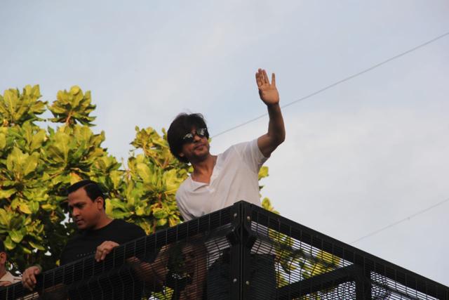 Shah Rukh Khan celebrates his 54th birthday with fans as he waves at them outside his Mumbai residence, Mannat. (Varinder Chawla) Shah Rukh Khan celebrates his 54th birthday with fans as he waves at them outside his Mumbai residence, Mannat. (Varinder Chawla)