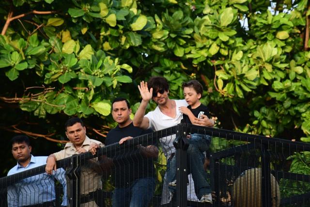 Shah Rukh Khan’s son AbRam joins him. (Varinder Chawla) Shah Rukh Khan’s son AbRam joins him. (Varinder Chawla)