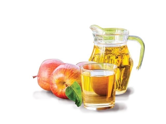 A blend of apple cider vinegar, water and ice cubes is the perfect remedy for muscle pain, headaches and digestion trouble. (iStock) A blend of apple cider vinegar, water and ice cubes is the perfect remedy for muscle pain, headaches and digestion trouble. (iStock)