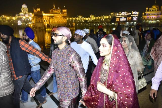 Deepika Padukone And Ranveer Singh Seek Blessings At Golden Temple