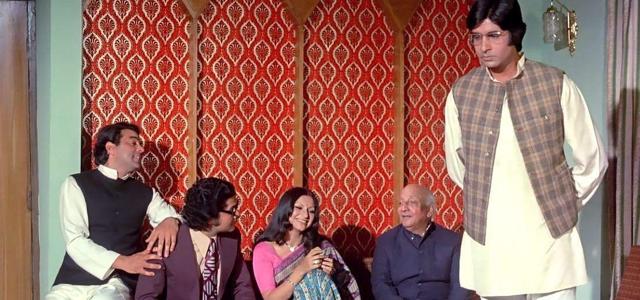 A still from Chupke Chupke. A still from Chupke Chupke.