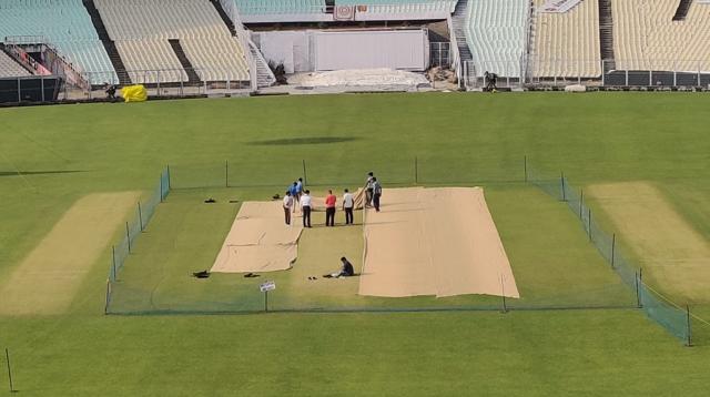 Sourav Ganguly inspecting the pitch with curator Sujan Mukherjee. (HT Photo) Sourav Ganguly inspecting the pitch with curator Sujan Mukherjee. (HT Photo)