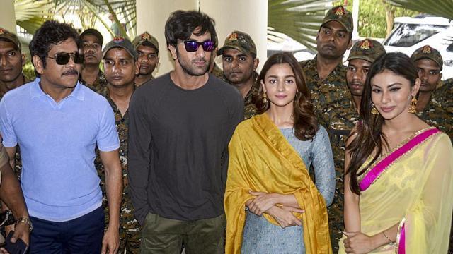 Nagarjuna, Ranbir, Mouni and Alia pose for photographers in Varanasi. Nagarjuna, Ranbir, Mouni and Alia pose for photographers in Varanasi.