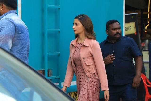 Alia Bhatt seen shooting for a project. (Varinder Chawla ) Alia Bhatt seen shooting for a project. (Varinder Chawla )