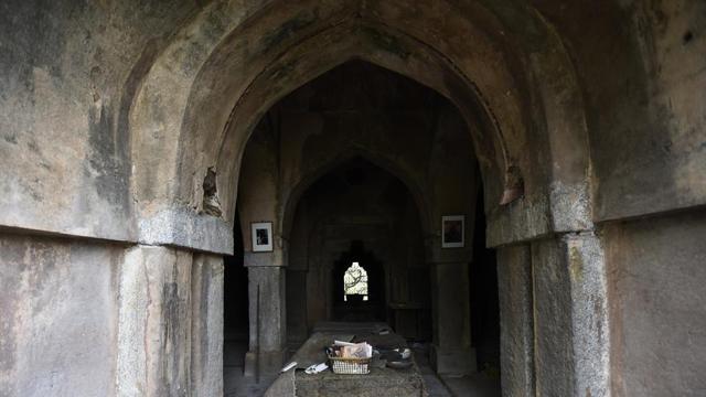 Over the last two years, bats and pigeons have taken over the palace. The liquor bottles, chips packets, and cigarette packets are strewn across the palace suggest the palace gets its fair share of visitors – wanderers, tourists, locals, party-goers, vagabonds and the Ghostbusters (Burhaan Kinu/HT) Over the last two years, bats and pigeons have taken over the palace. The liquor bottles, chips packets, and cigarette packets are strewn across the palace suggest the palace gets its fair share of visitors – wanderers, tourists, locals, party-goers, vagabonds and the Ghostbusters (Burhaan Kinu/HT)
