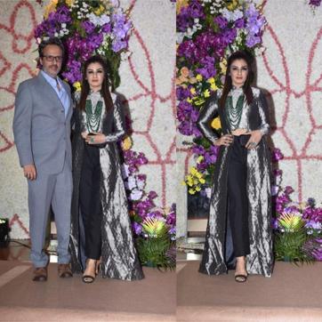 Raveena Tandon looks ravishing in silver and black combo. (Varinder Chawla) Raveena Tandon looks ravishing in silver and black combo. (Varinder Chawla)