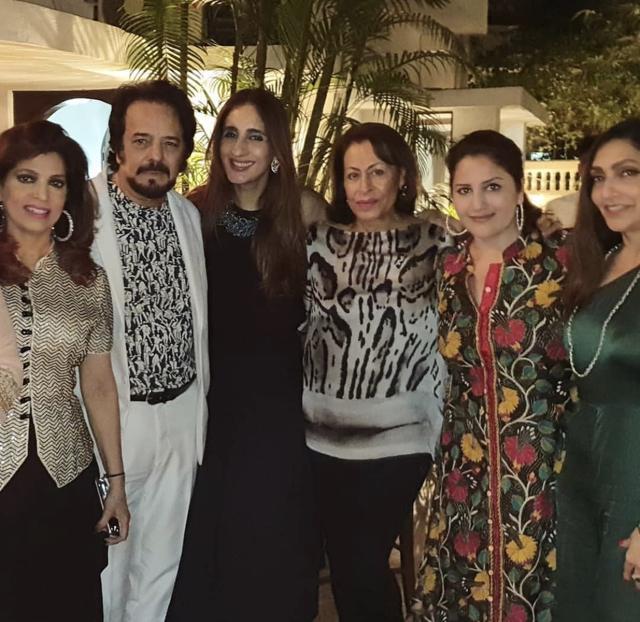 Akbar Khan (second from left ) with wife Mariam Khan (second from right) with guests at the dinner. Akbar Khan (second from left ) with wife Mariam Khan (second from right) with guests at the dinner.