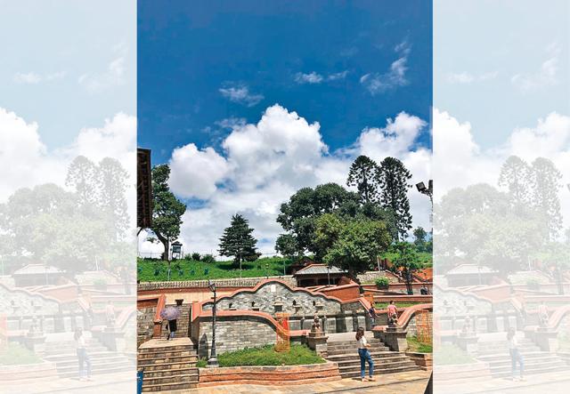 The Pashupatinath temple is perched on the banks of the river Bagmati (Sunetra Choudhury) The Pashupatinath temple is perched on the banks of the river Bagmati (Sunetra Choudhury)