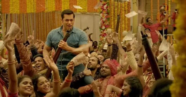 Salman Khan as a younger Chulbul Pandey in Dabangg 3.