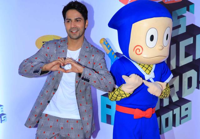 Varun Dhawan with Ninja Hattori at Nickelodeon Kids Choice Awards. (Varinder Chawla) Varun Dhawan with Ninja Hattori at Nickelodeon Kids Choice Awards. (Varinder Chawla)
