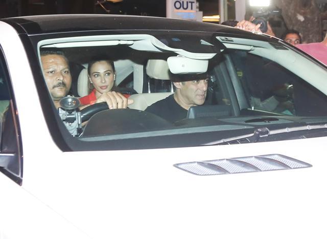 Iulia Vantur with Salman Khan. Iulia Vantur with Salman Khan.
