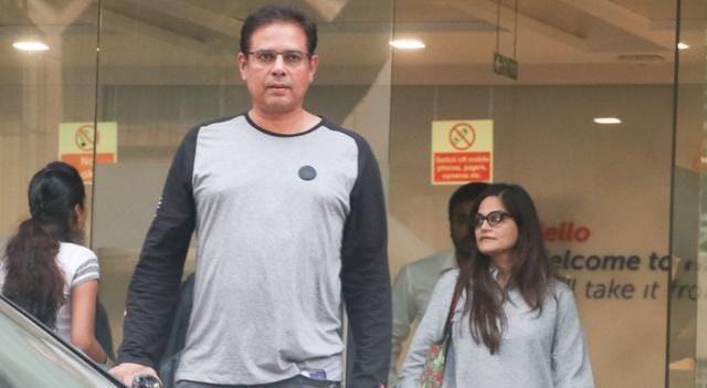Atul Agnihotri with wife Alvira Khan at the hospital. Atul Agnihotri with wife Alvira Khan at the hospital.