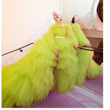 Nineties Neon: The Comeback Trend of SS19