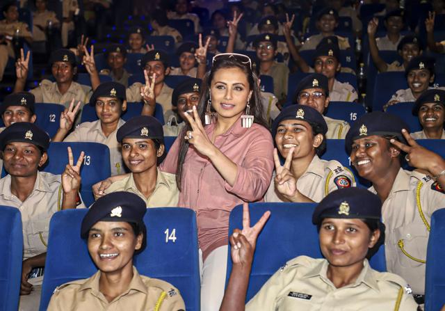 Bollywood actor Rani Mukerji poses with police women during promotion of the film Mardaani 2 at Nariman Point in Mumbai. (PTI) Bollywood actor Rani Mukerji poses with police women during promotion of the film Mardaani 2 at Nariman Point in Mumbai. (PTI)