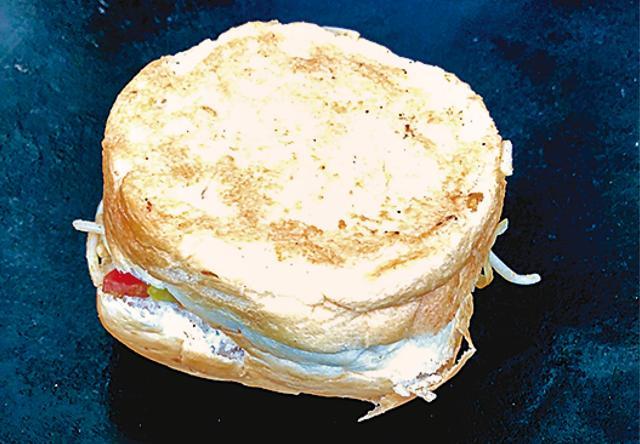 Chinese dabeli on the griddle comes from Gujarat (Vir Sanghvi) Chinese dabeli on the griddle comes from Gujarat (Vir Sanghvi)