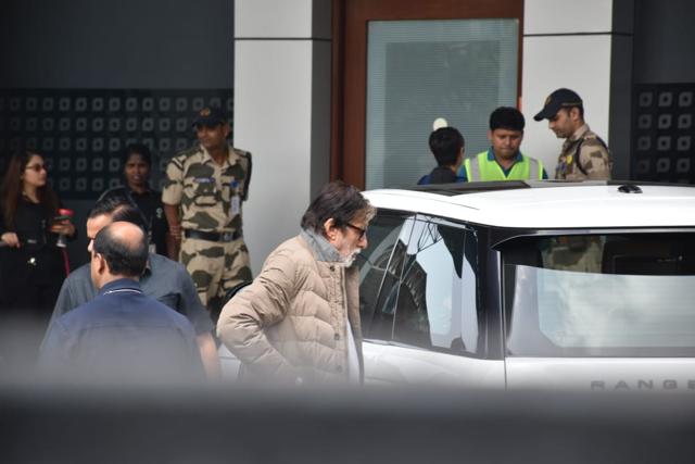 Amitabh Bachchan at Kalina airport. Amitabh Bachchan at Kalina airport.