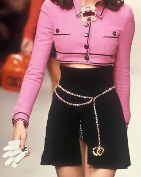 Chanel’s iconic Spring Summer 1994 collection introduced Karl Lagerfeld’s minimalism casual chic. (Instagram/ drippedinvintage) Chanel’s iconic Spring Summer 1994 collection introduced Karl Lagerfeld’s minimalism casual chic. (Instagram/ drippedinvintage)
