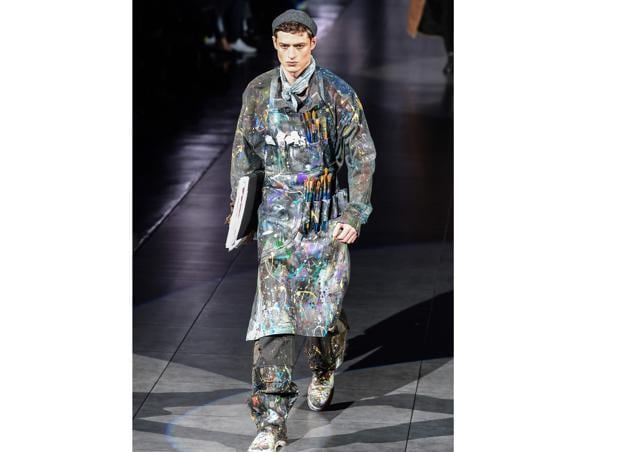 A model in a Dolce & Gabbana ensemble. A model in a Dolce & Gabbana ensemble.
