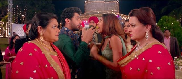 Jai Mummy Di is a snooze fest that goes downhill in the first half itself.