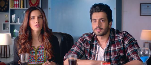 Sonnalli and Sunny’s onscreen chemistry has nothing real about it.