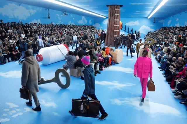 Bella Hadid Attends Virgil Abloh's Louis Vuitton Menswear Show In Paris